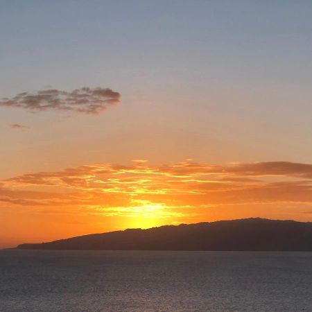 Look And Listen To The Ocean Like Never Before Пуерто-де-Сантьяго Екстер'єр фото